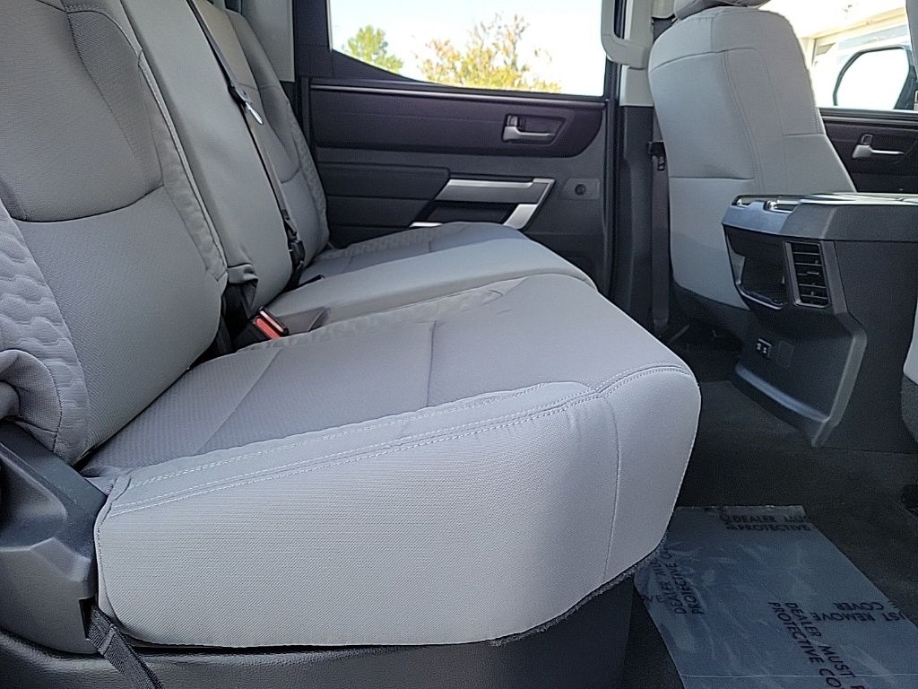 Thumbnail: 2024 Toyota Tundra - 18