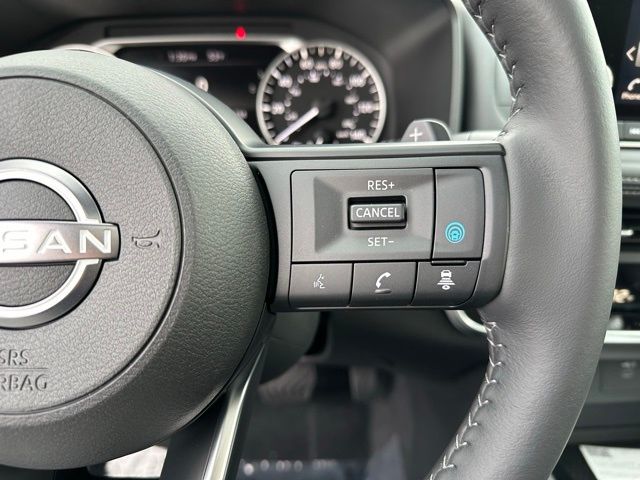 2025 Nissan Rogue SV 17