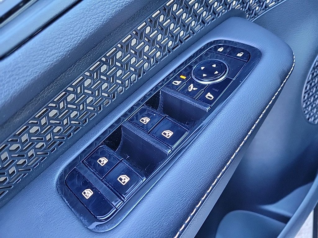 Thumbnail: 2023 Nissan Ariya - 36