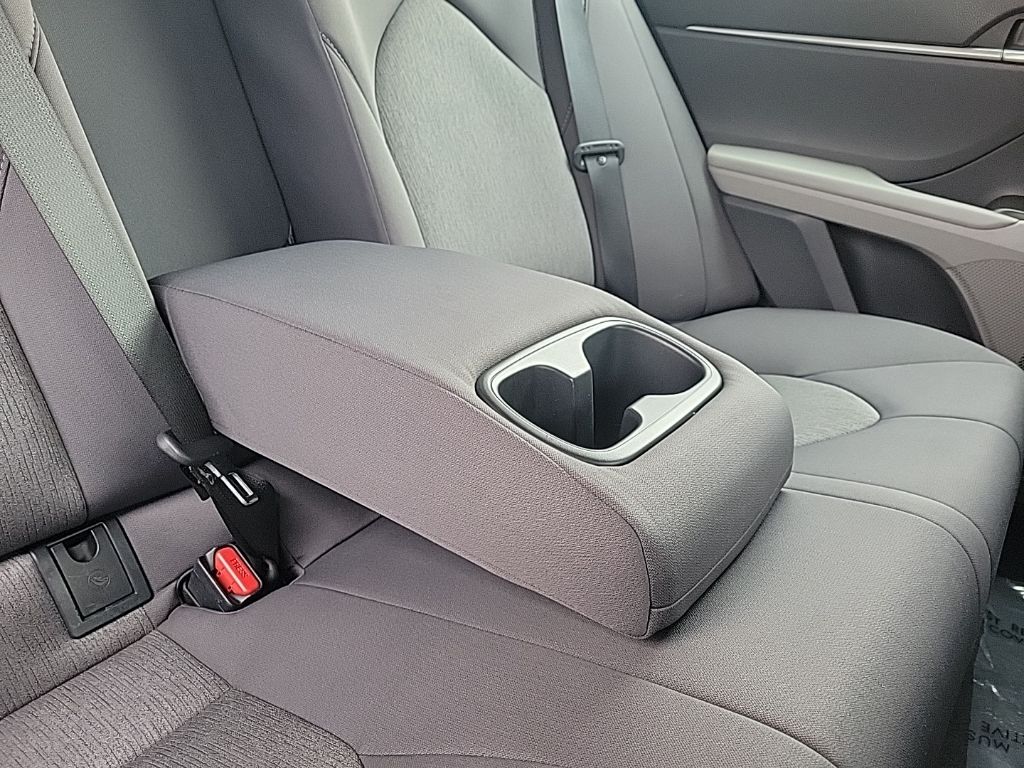 Thumbnail: 2023 Toyota Camry - 14