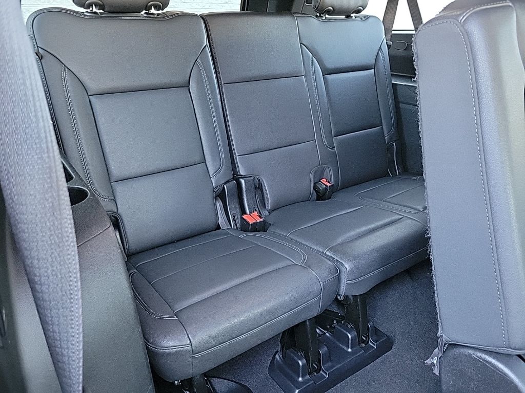 Thumbnail: 2022 Chevrolet Suburban - 21