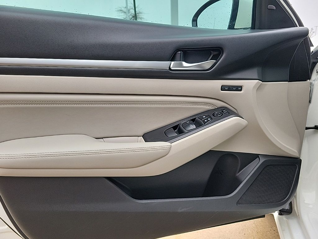 Thumbnail: 2019 Nissan Altima - 28