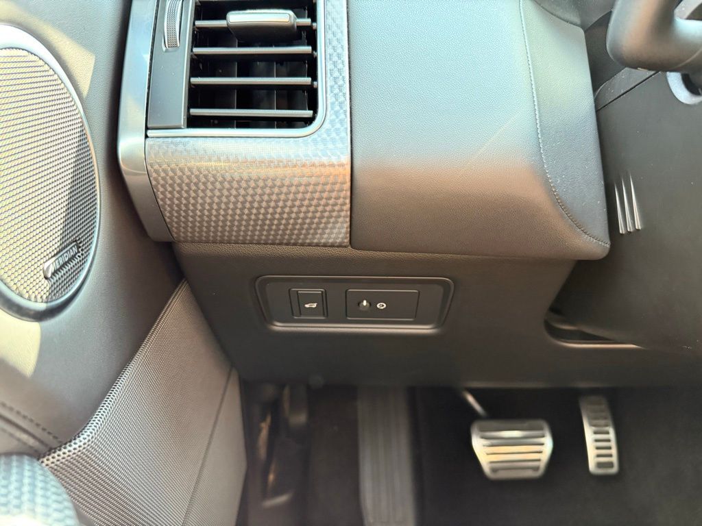 Thumbnail: 2019 Land Rover Range Rover Sport - 14