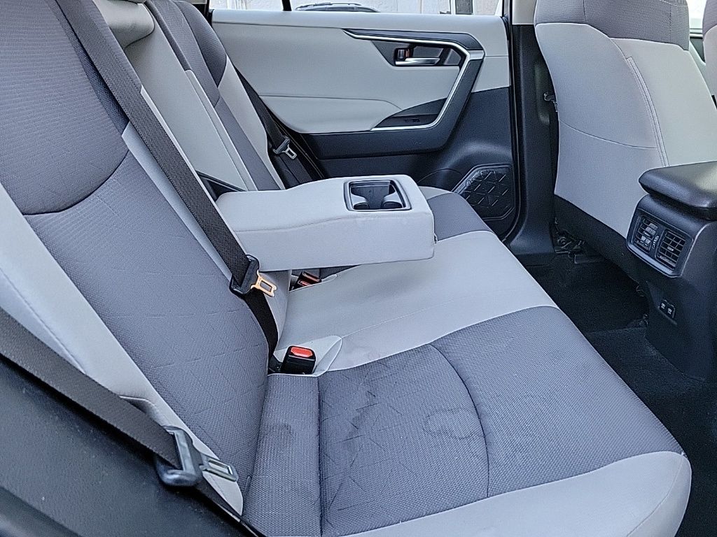 Thumbnail: 2019 Toyota RAV4 - 13