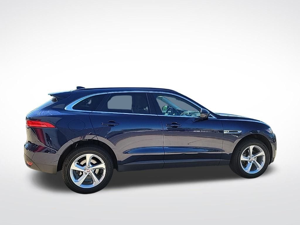 Thumbnail: 2019 Jaguar F-Pace - 6