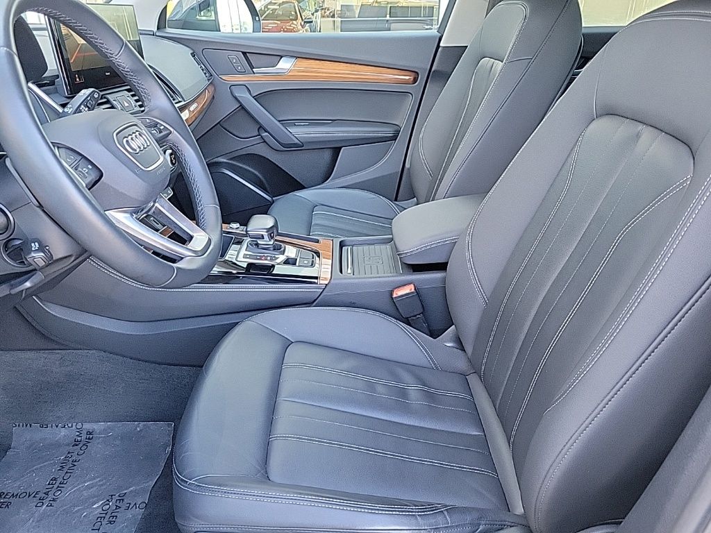 Thumbnail: 2021 Audi Q5 - 11