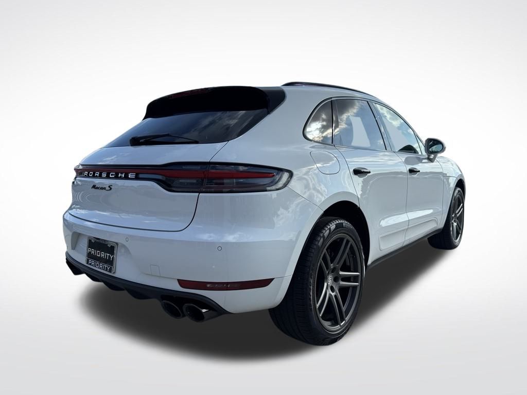 Thumbnail: 2021 Porsche Macan - 5