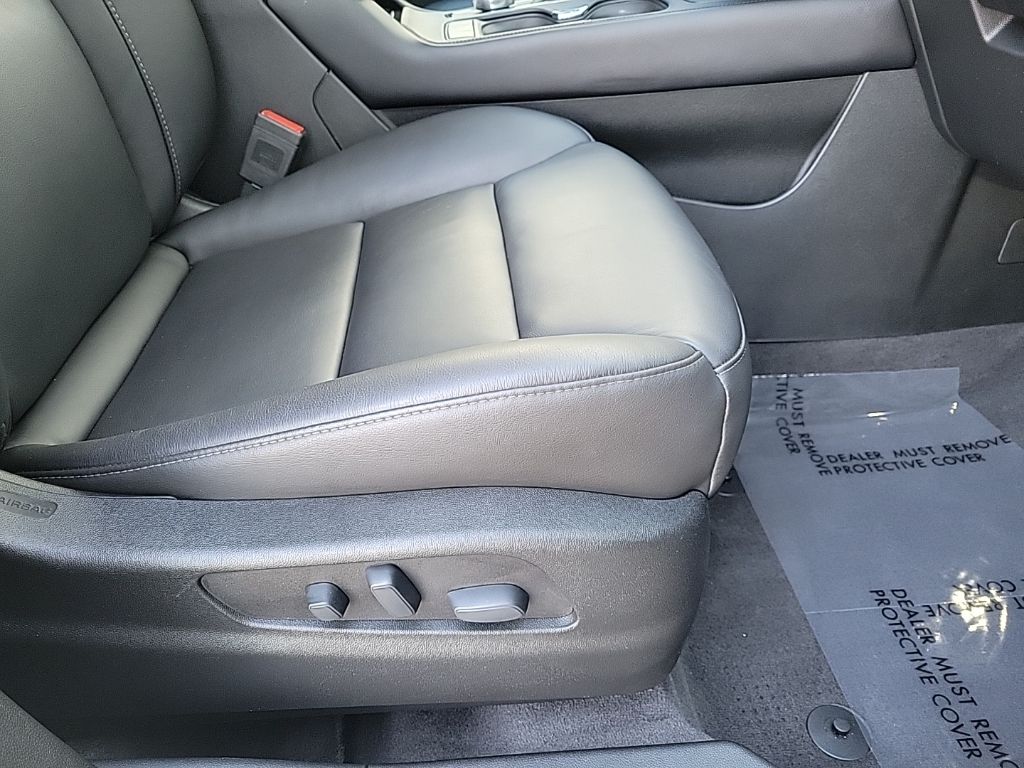 Thumbnail: 2020 Cadillac XT4 - 15