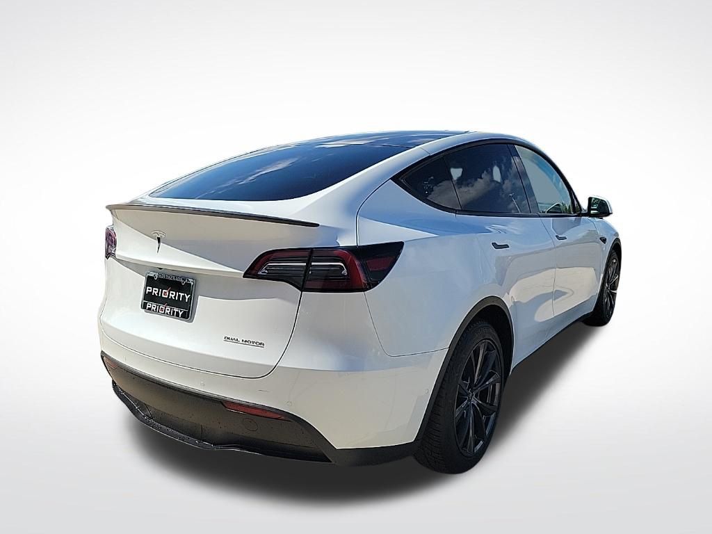 Thumbnail: 2022 Tesla Model Y - 4