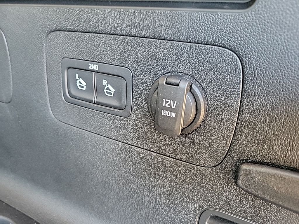 Thumbnail: 2022 Kia Sorento - 24