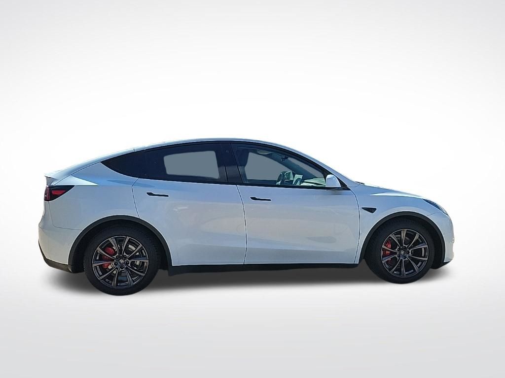 Thumbnail: 2022 Tesla Model Y - 5