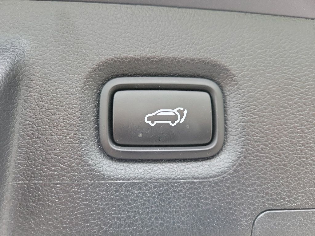 Thumbnail: 2023 Hyundai Santa Fe - 16