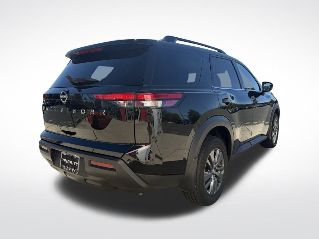 Thumbnail: 2024 Nissan Pathfinder - 5