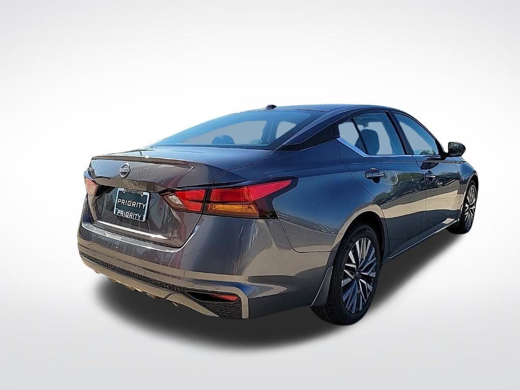 Thumbnail: 2026 Nissan Altima - 4