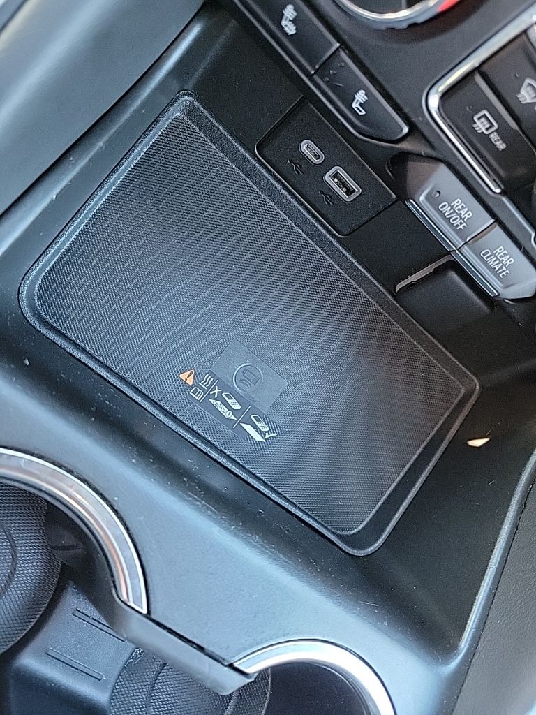 Thumbnail: 2022 Chevrolet Suburban - 38