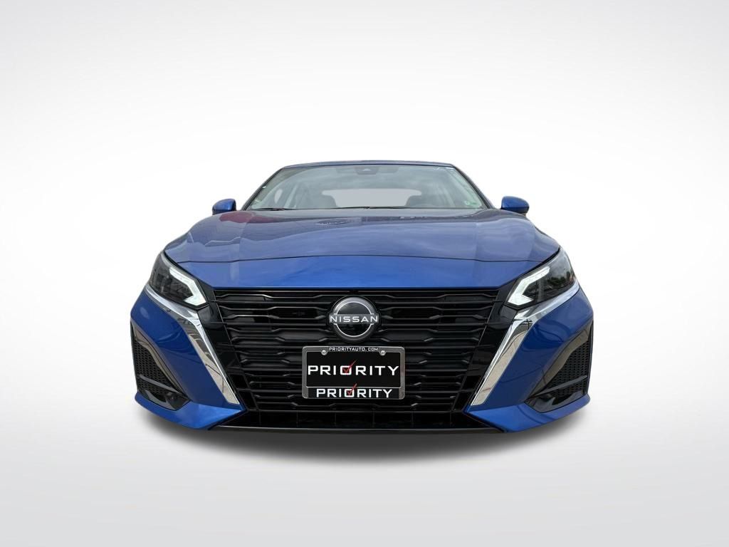 Thumbnail: 2025 Nissan Altima - 8