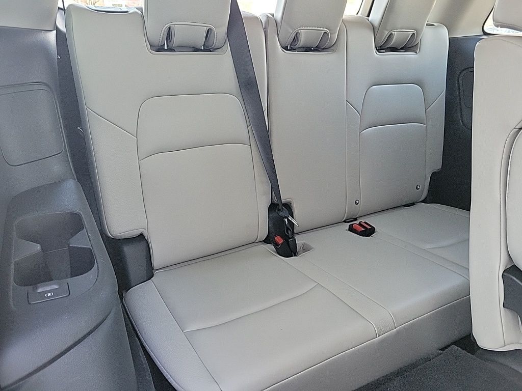 Thumbnail: 2023 Nissan Pathfinder - 18