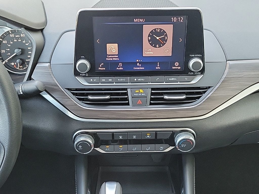 Thumbnail: 2023 Nissan Altima - 25