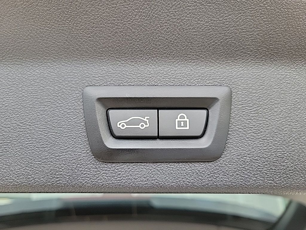 Thumbnail: 2022 BMW X3 - 21