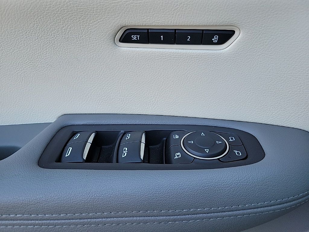 Thumbnail: 2023 Cadillac XT6 - 29