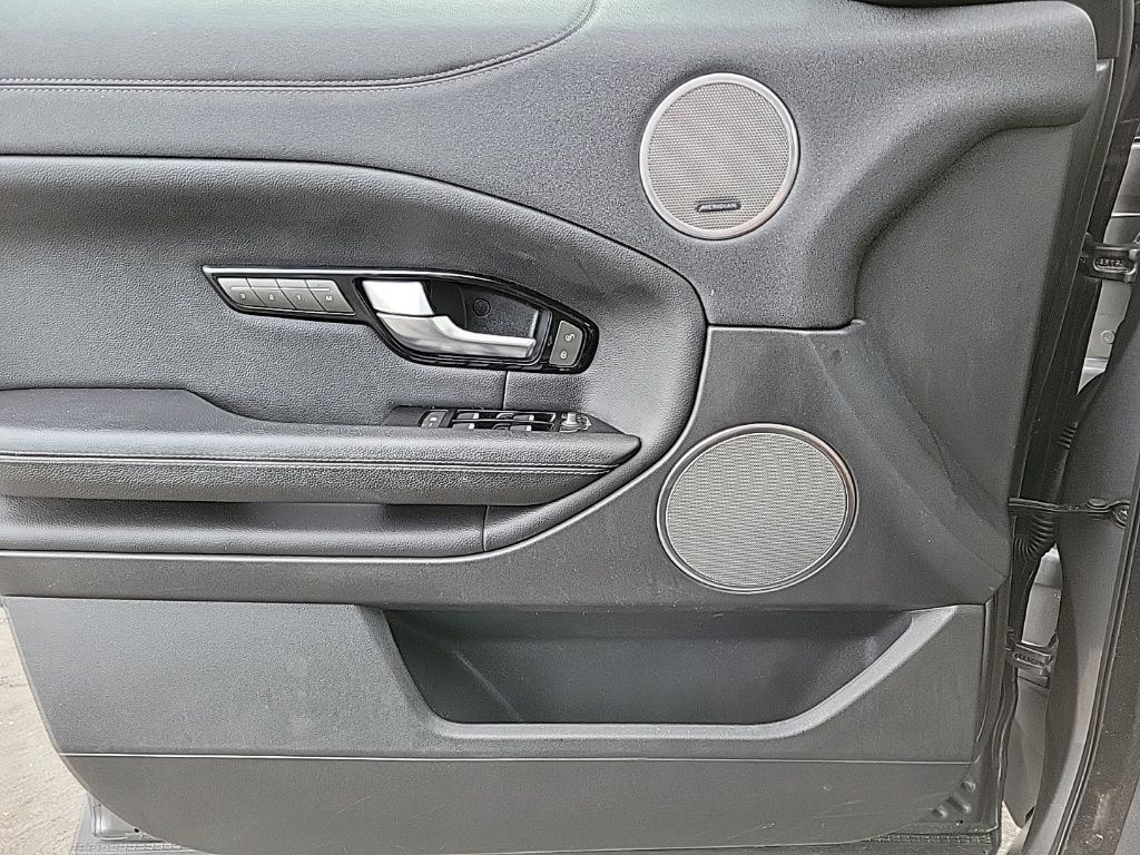 Thumbnail: 2017 Land Rover Range Rover Evoque - 26