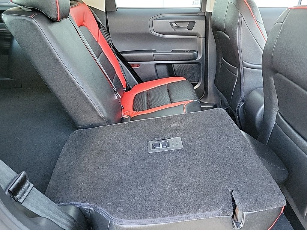 Thumbnail: 2022 Ford Bronco Sport - 13