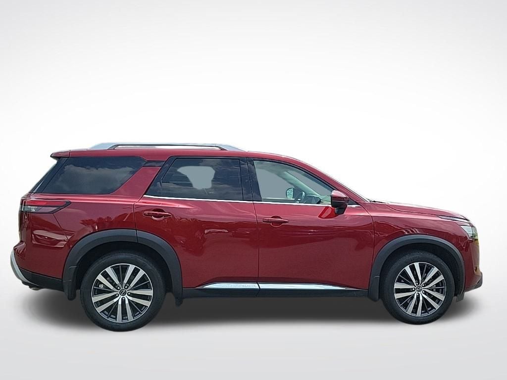 2022 Nissan Pathfinder Platinum 7