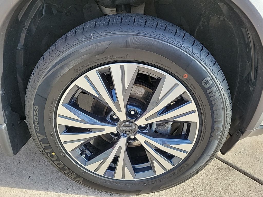 Thumbnail: 2022 Nissan Rogue - 10