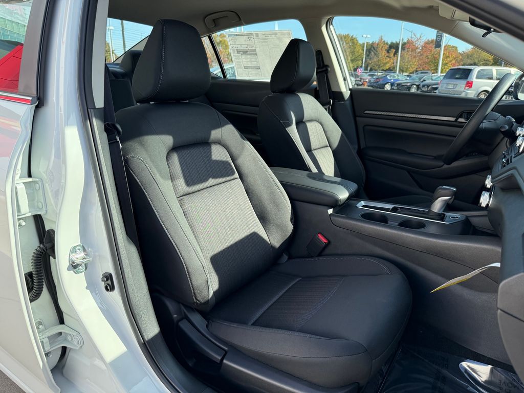 Thumbnail: 2025 Nissan Altima - 26