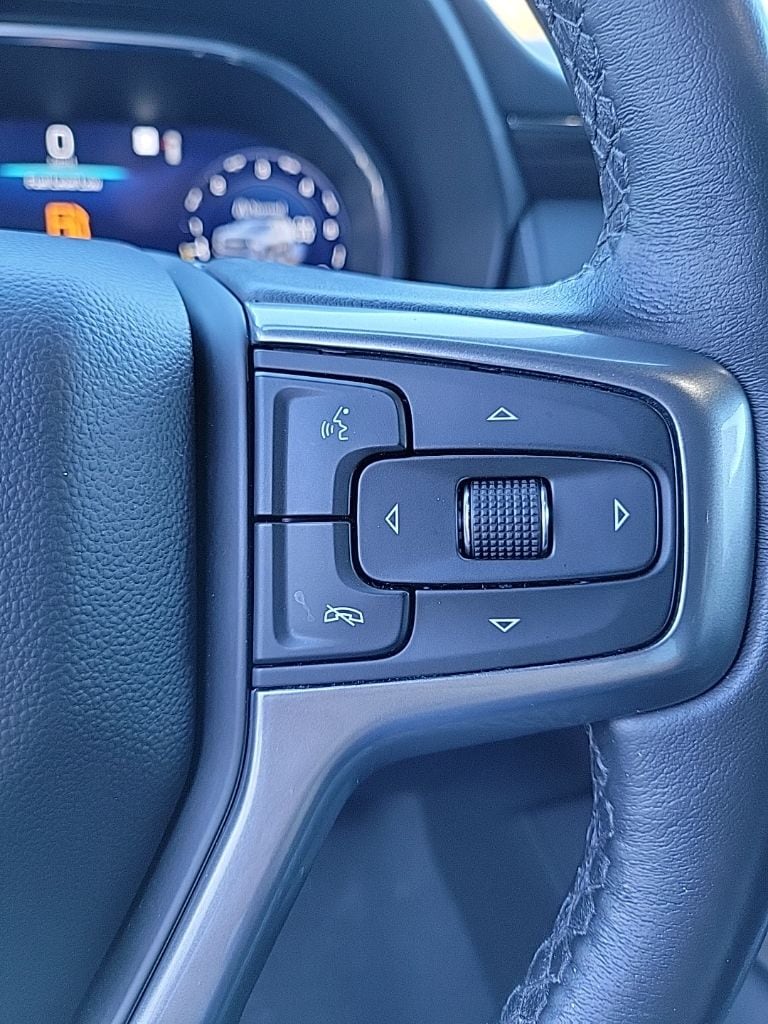 Thumbnail: 2022 Chevrolet Suburban - 32