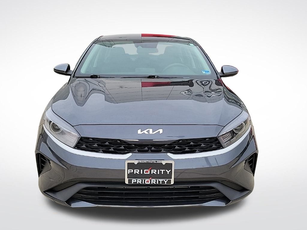 Thumbnail: 2023 Kia Forte - 8