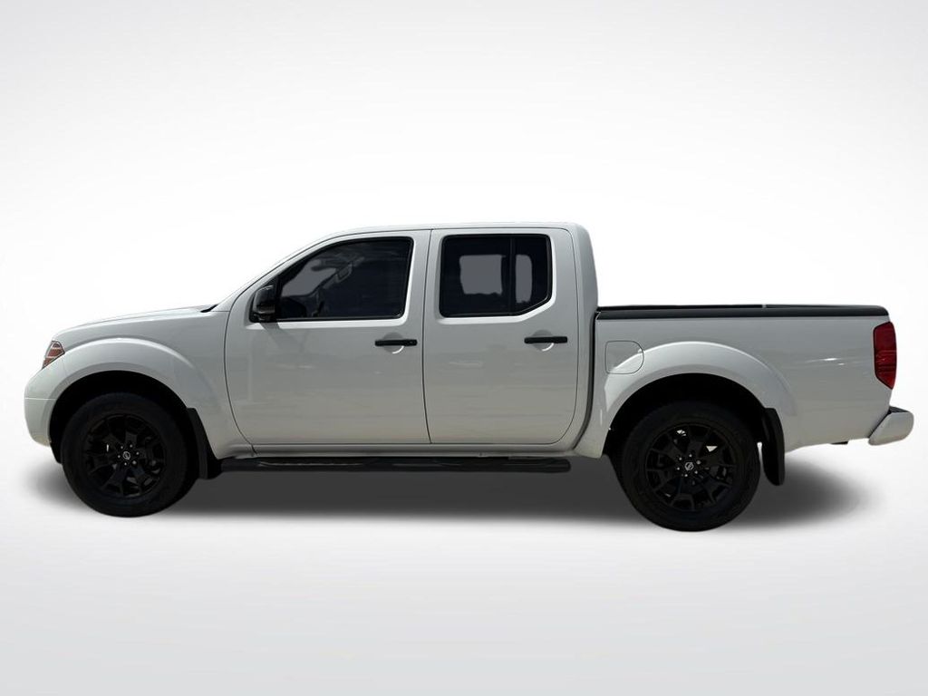 2020 Nissan Frontier SV 2