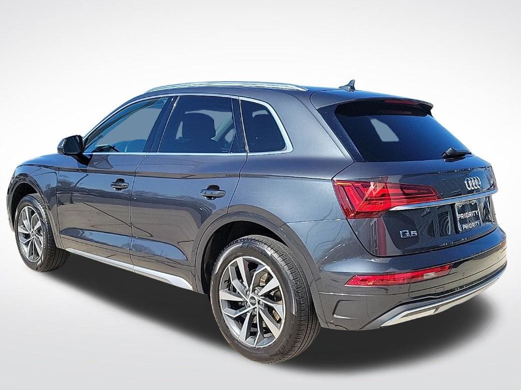 Thumbnail: 2021 Audi Q5 - 3