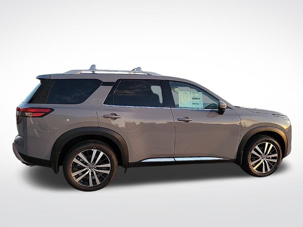 Thumbnail: 2025 Nissan Pathfinder - 6