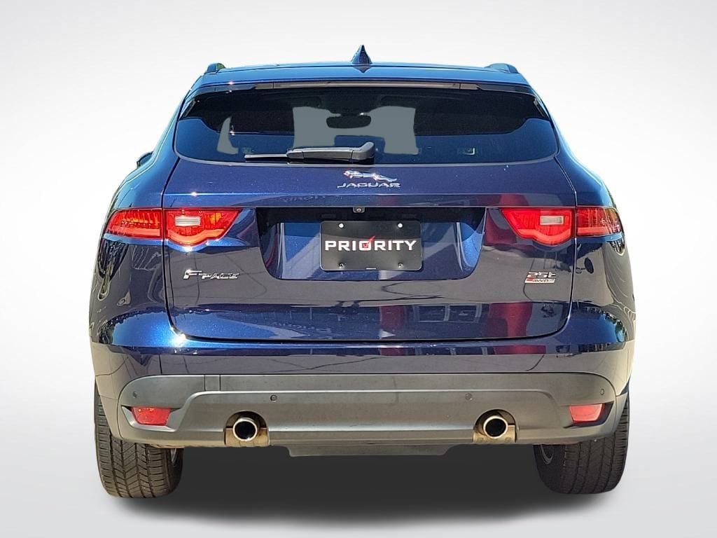 Thumbnail: 2019 Jaguar F-Pace - 4