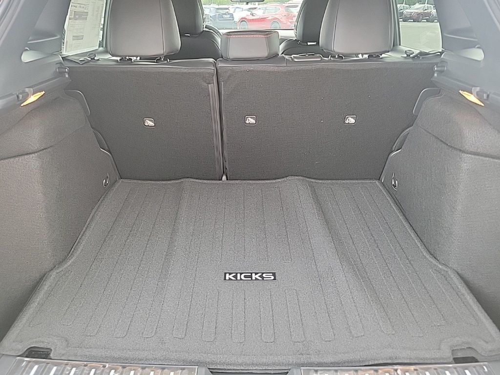 Thumbnail: 2025 Nissan Kicks - 22