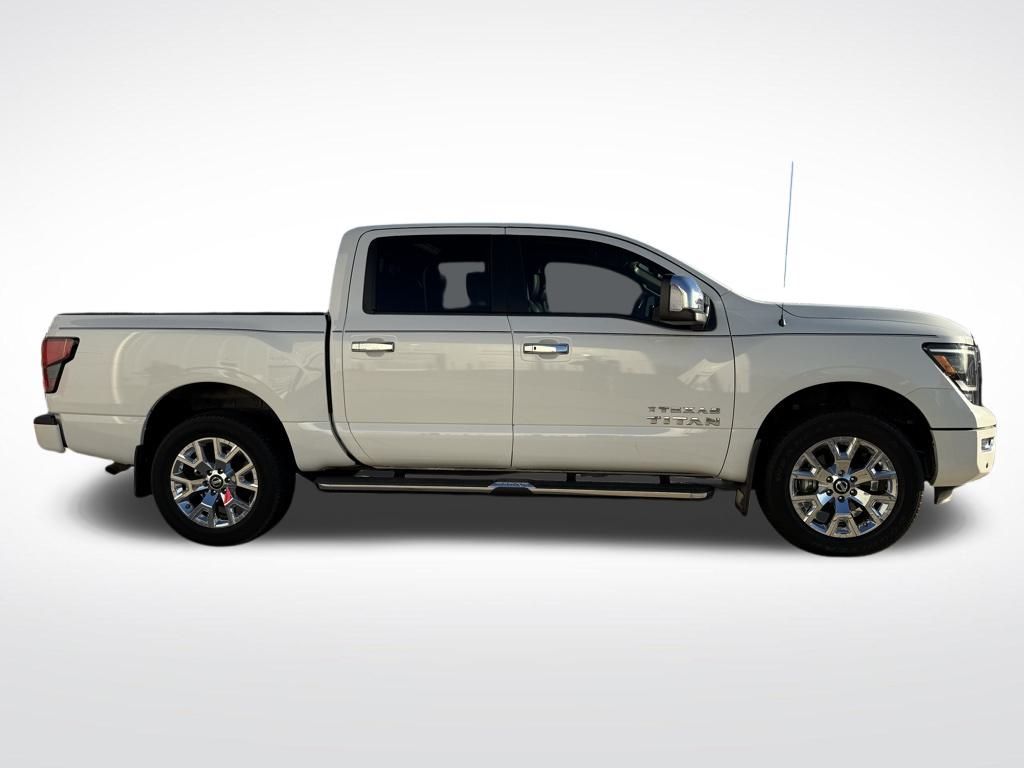 Thumbnail: 2021 Nissan Titan - 7