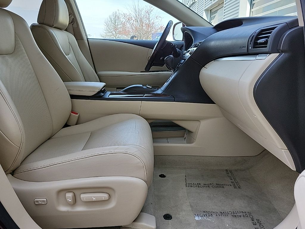 Thumbnail: 2015 Lexus RX - 16