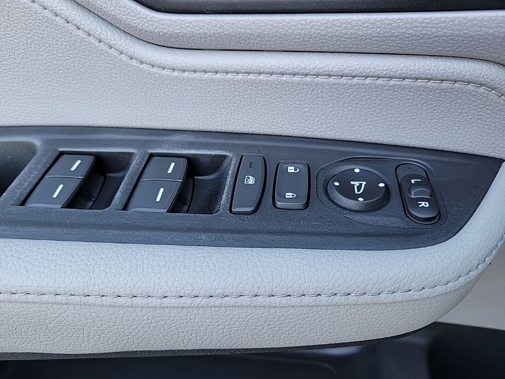 Thumbnail: 2019 Honda Odyssey - 29