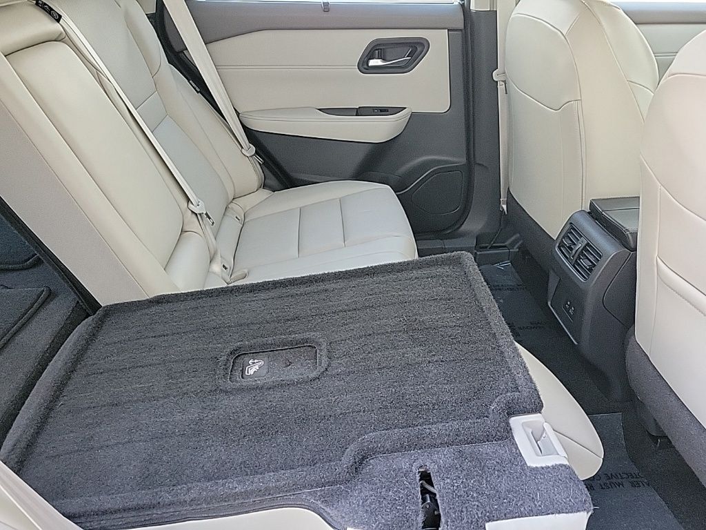 Thumbnail: 2023 Nissan Rogue - 14