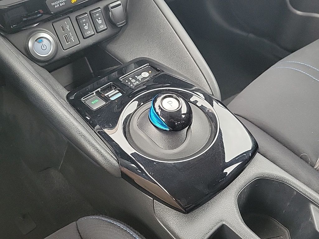Thumbnail: 2021 Nissan Leaf - 25