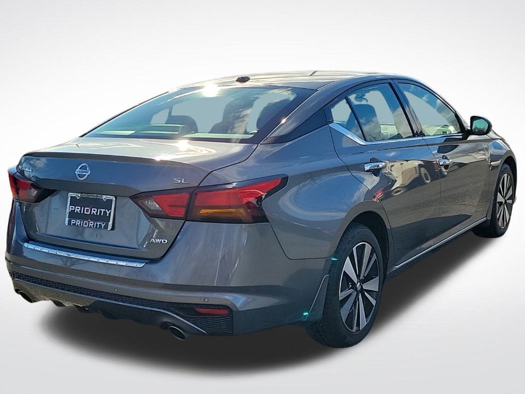 Thumbnail: 2022 Nissan Altima - 4