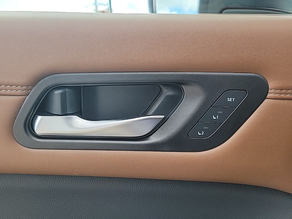 Thumbnail: 2023 Nissan Pathfinder - 38