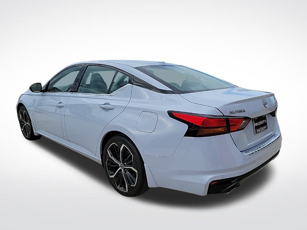 Thumbnail: 2023 Nissan Altima - 3