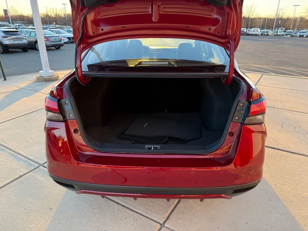 2025 Nissan Versa 1.6 SV 10