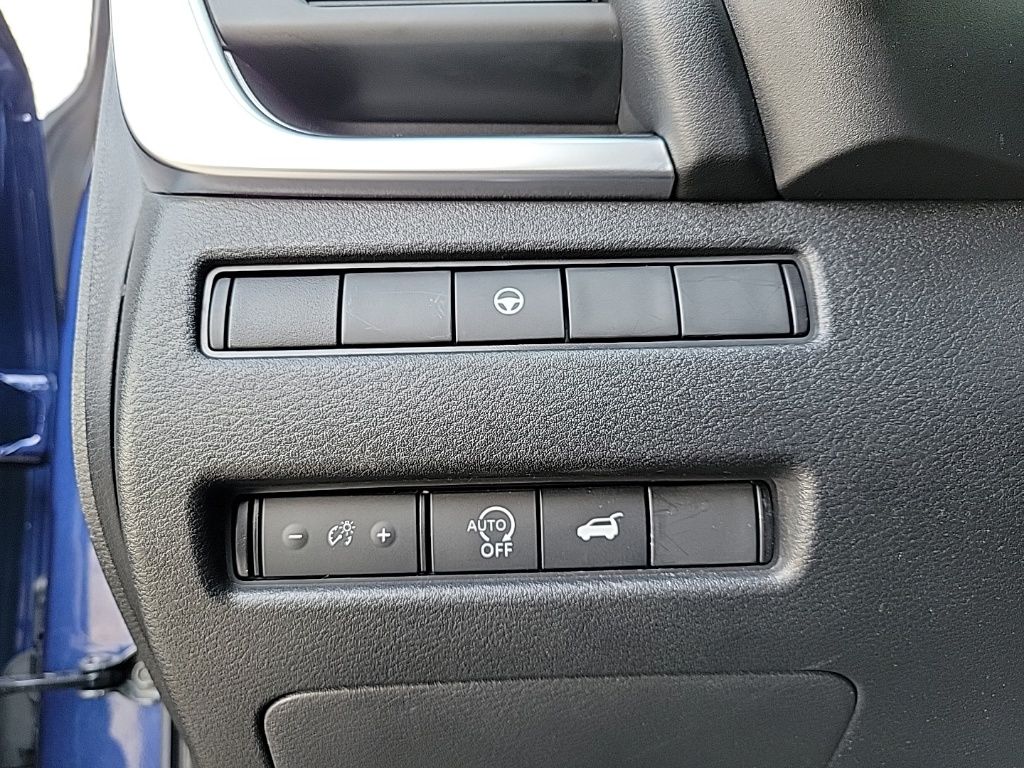 Thumbnail: 2023 Nissan Rogue - 27