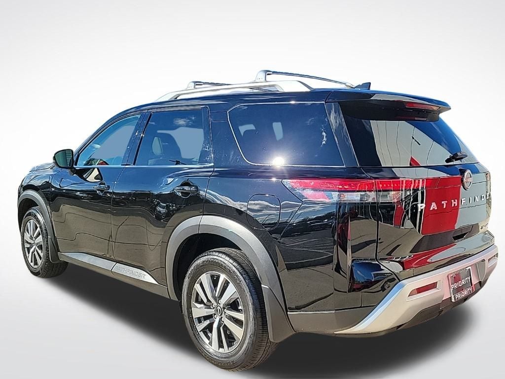Thumbnail: 2024 Nissan Pathfinder - 3