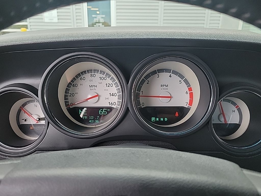 Thumbnail: 2010 Dodge Challenger - 28