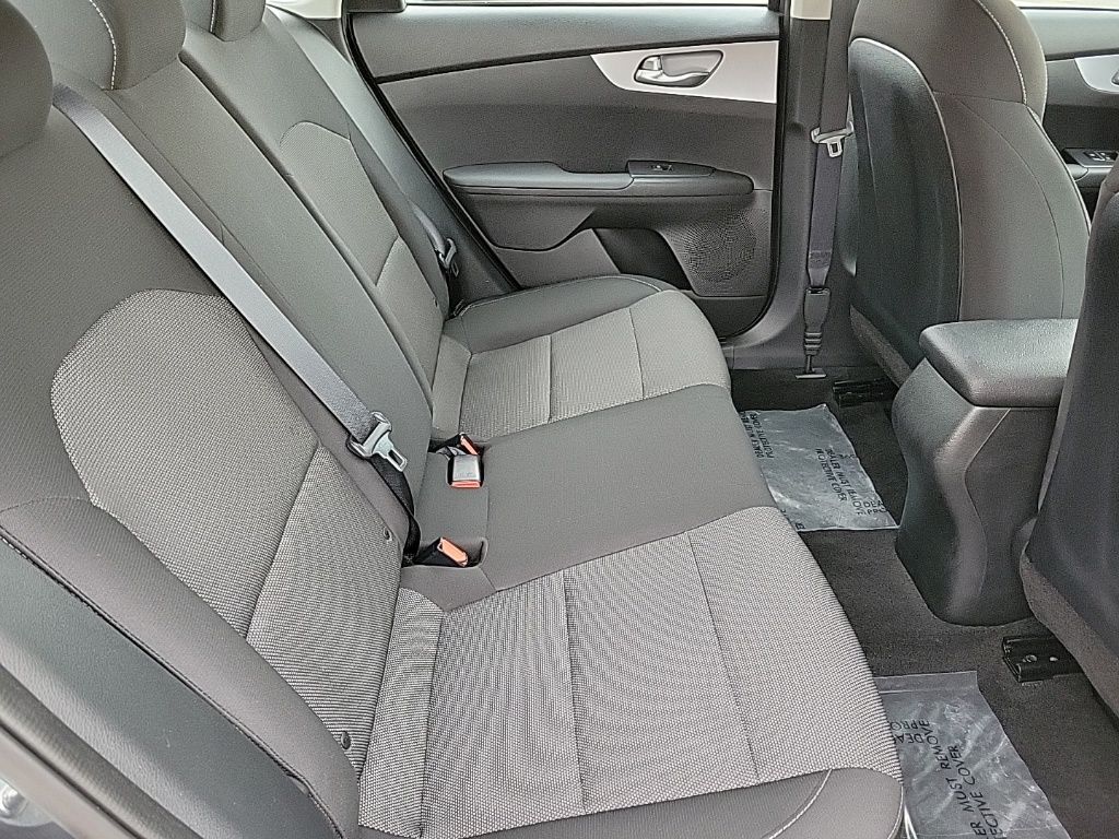 Thumbnail: 2023 Kia Forte - 14