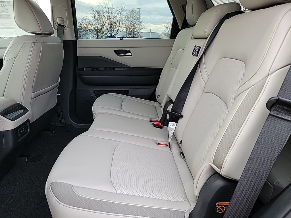 Thumbnail: 2026 Nissan Pathfinder - 14